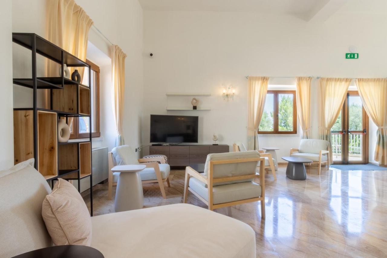 Hotel Brancamaria Cala Gonone Exterior photo
